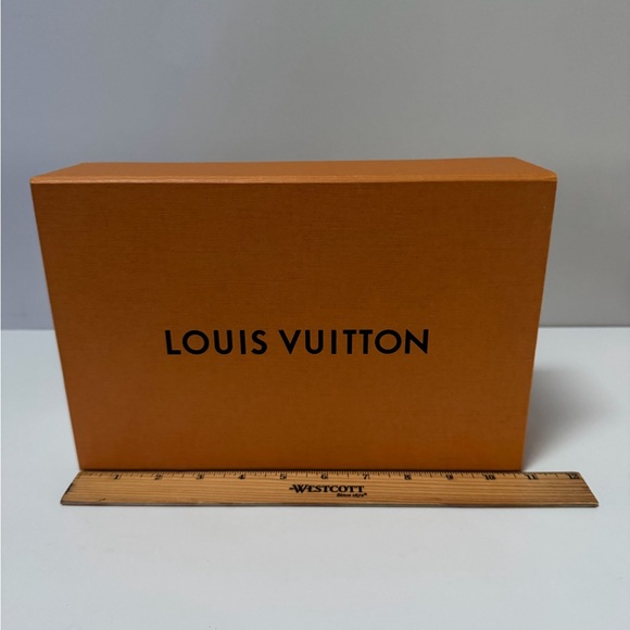 Louis Vuitton Gift Box w/ Magnetic Closure 10.75”x7.25”x3” - Picture 8 of 10